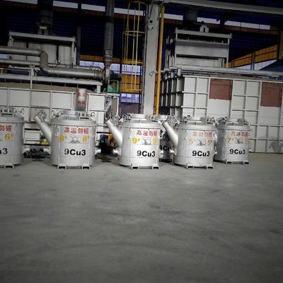 Fino alla superficie liscia con una conca di trasferimento per l'alluminio liquido fuso