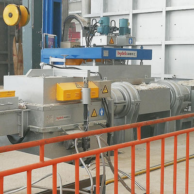Nella linea unità di degassamento rotatoria per l'eliminazione dell'idrogeno dall'alluminio fuso