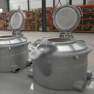 Fino alla superficie liscia con una conca di trasferimento per l'alluminio liquido fuso