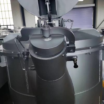 Le conchiglie sono utilizzate nelle fonderie di alluminio per ricevere alluminio fuso eseguire operazioni di versamento di fronte a focolai aperti