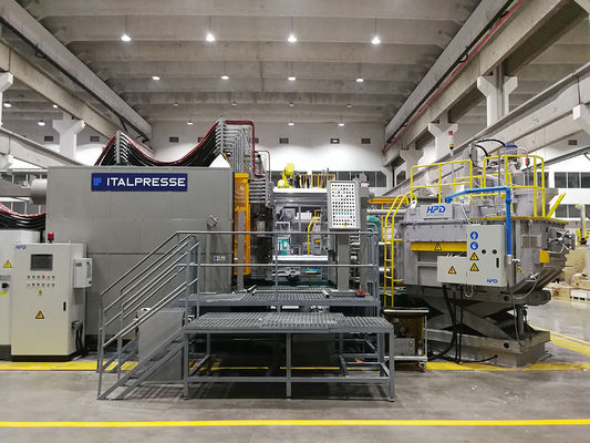 Fornace di alluminio della tenuta di induzione 700KG per metallo liquido di versamento di fusione di alluminio