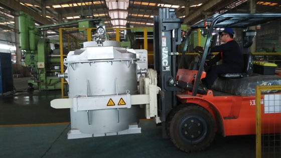 Fornace del riscaldamento della siviera di capacità 1200KG che versa lo strumento commovente di trasferimento del metallo fuso