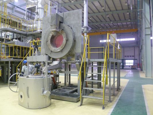 Fornace di fusione di industriale di NG 930KG e di tenuta di alluminio di riscaldamento che inclina versamento