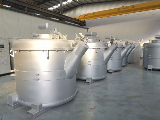 Forno di fusione e mantenimento dell'alluminio fuso con grande strato di isolamento termico